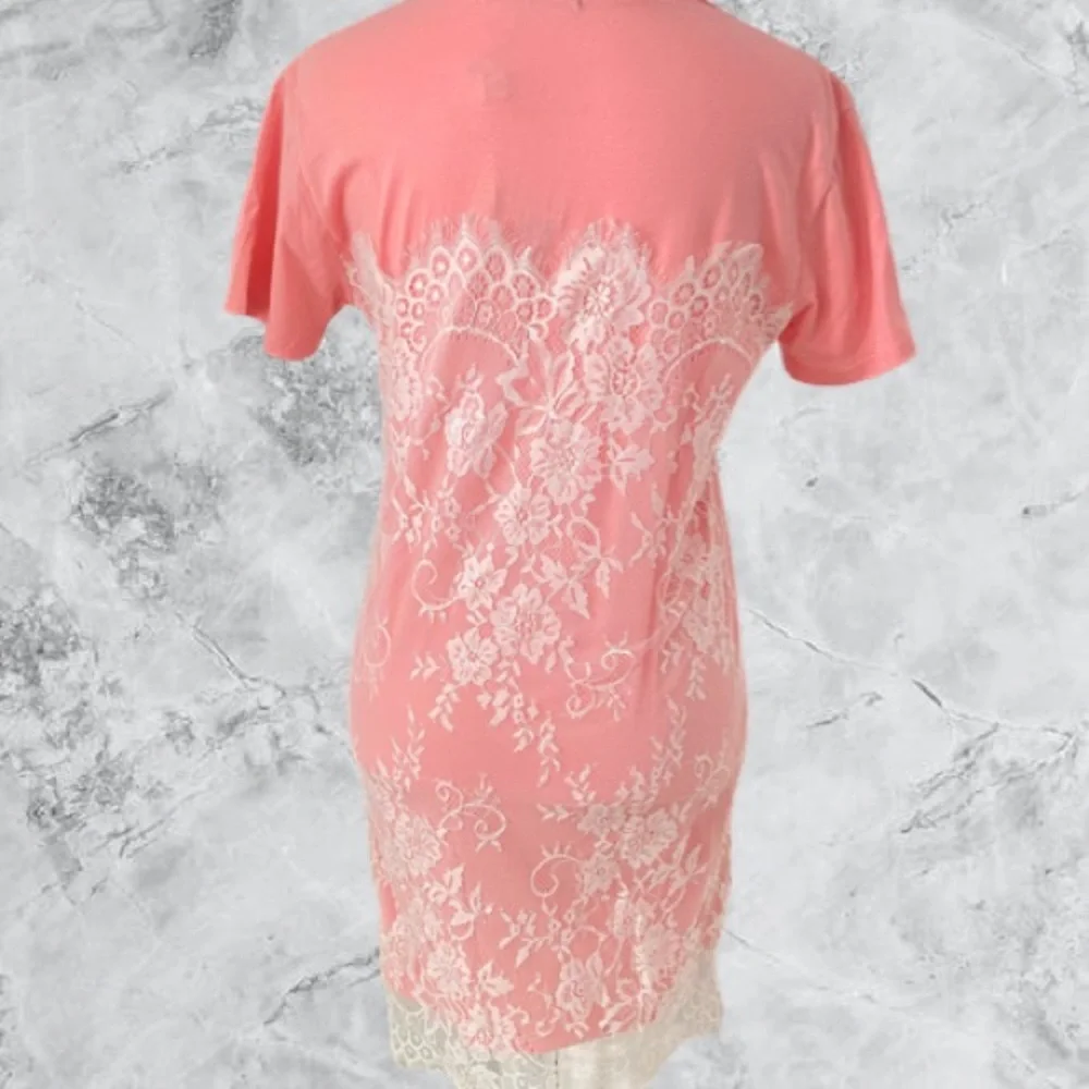 ɴᴡᴛ ᴍᴏꜱᴄʜɪɴᴏ ʙᴀʀʙɪᴇ ɢʀᴀᴘʜɪᴄ ᴛ-ꜱʜɪʀᴛ ᴅʀᴇꜱꜱ - Picture 10 of 11